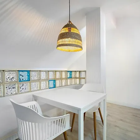 Hauzify I Casals Apartment *