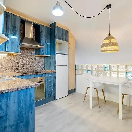 Hauzify I Casals Apartment *